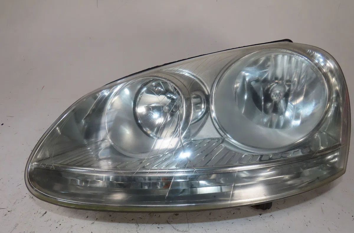 Phare gauche Volkswagen GOLF V (1K1) 1.9 tdi (2003-2008) occasion