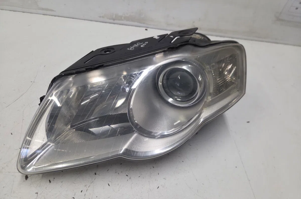 Phare gauche VOLKSWAGEN PASSAT 5 occasion