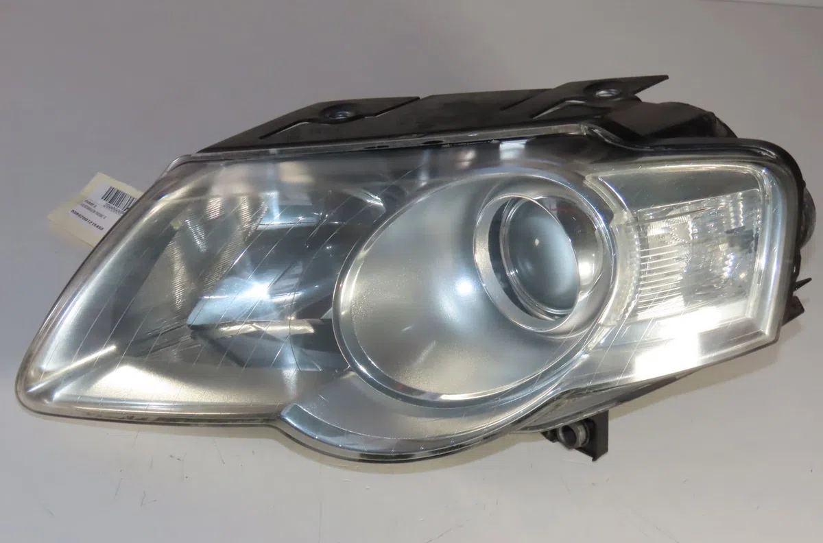 Phare gauche Volkswagen PASSAT B6 (3C2) 1.9 tdi (2005-2010) 4 portes occasion