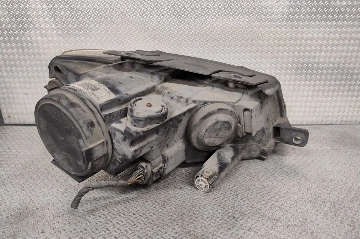 Phare gauche Volkswagen PASSAT B6 Variant (3C5) 1.9 tdi (2005-2010) occasion