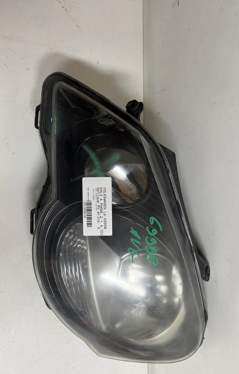 Phare gauche Volkswagen POLO (9N_, 9A_) 1.4 tdi (2001-2005) 5 portes occasion