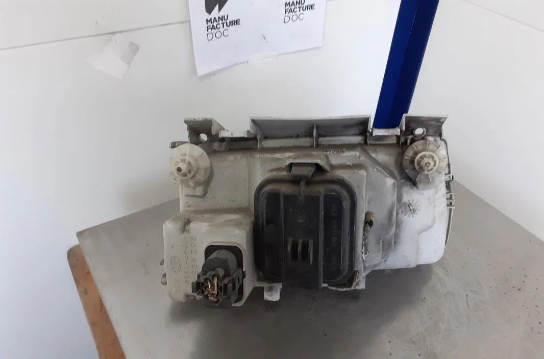 Phare gauche Volkswagen POLO III (6N1) 60 1.4 (1995-1999) occasion