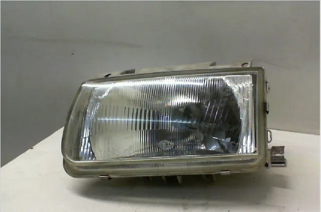 Phare gauche VOLKSWAGEN POLO III occasion