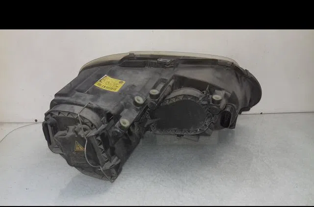 Phare gauche Volkswagen TOURAN (1T1, 1T2) 2.0 tdi 16v (2003-2010) 5 portes occasion