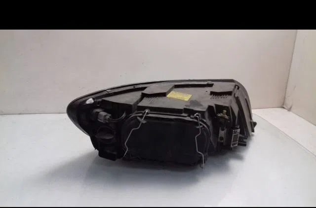Phare gauche Volvo V50 (545) 2.0 d (2004-2010) occasion