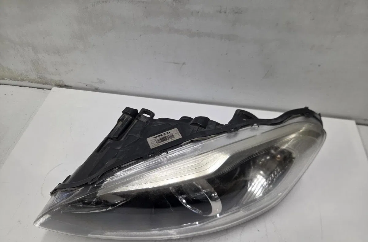 Phare gauche VOLVO XC 60 1 PHASE 2 occasion