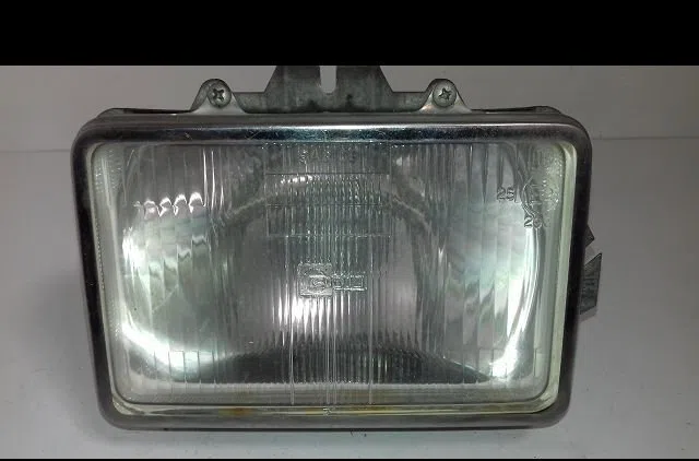Phare longue portee avant droit Chrysler LE BARON Décapotable 2.5 i turbo (1989-1993) occasion