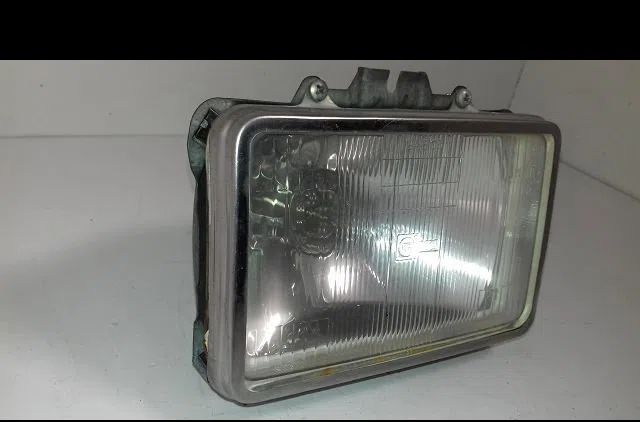 Phare longue portee avant droit Chrysler LE BARON Décapotable 2.5 i turbo (1989-1993) occasion