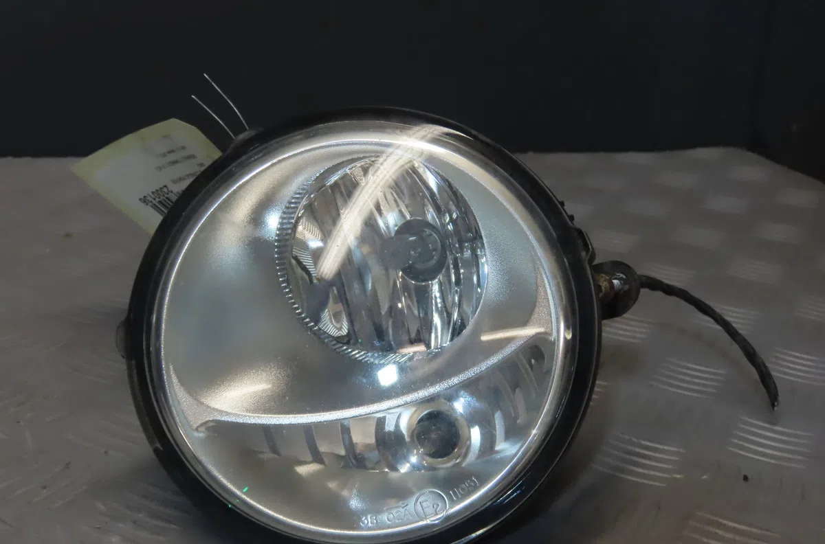 Phare longue portee avant gauche Renault TWINGO II (CN0_) 1.5 dci 75 (2010) 3 portes occasion