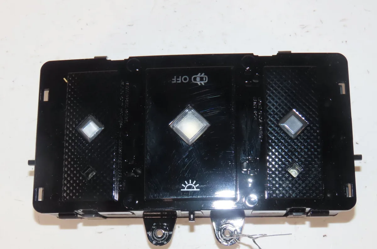 Plafonnier Ds DS 3 CROSSBACK (UR_, UC_, UJ_) 1.2 puretech 130 (2018) occasion