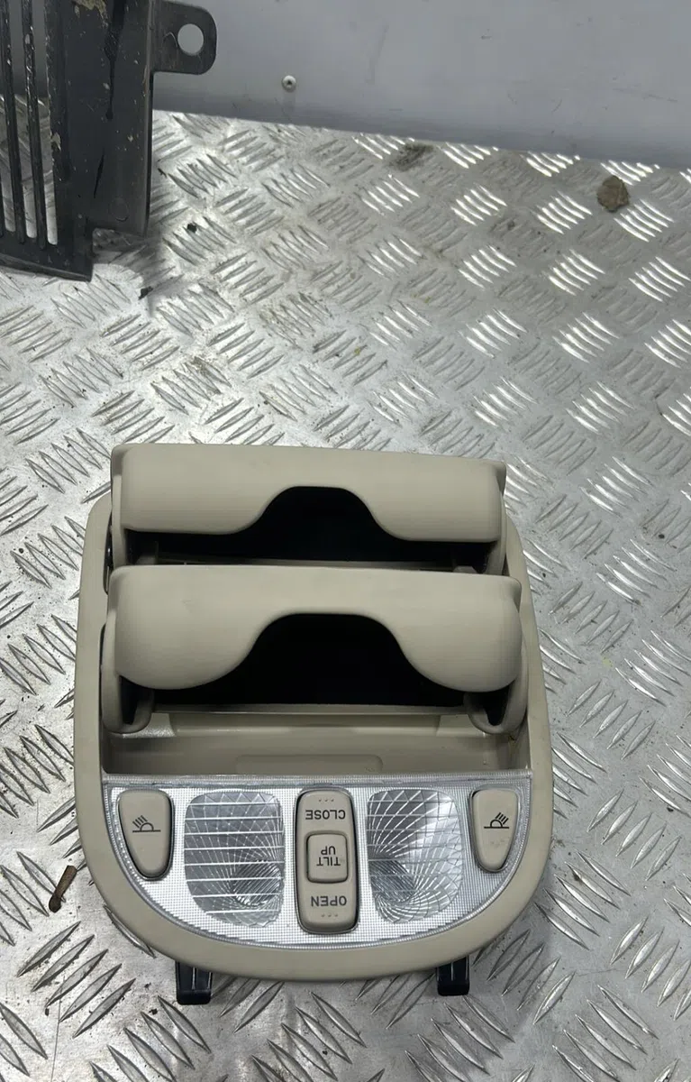 Plafonnier HYUNDAI SANTA FE 2 PHASE 1 occasion