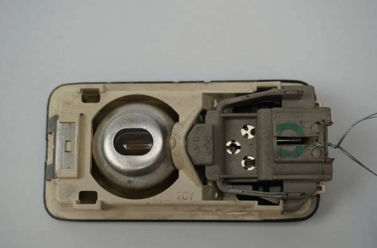 Plafonnier Peugeot 206 3-5 portes (2A-C) 2.0 hdi 90 (1999-2009) 5 portes occasion