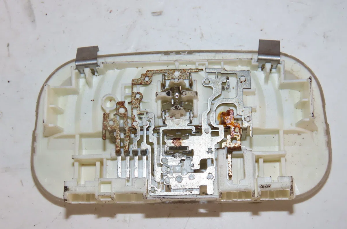 Plafonnier Peugeot 207-207 (WA_, WC_) 1.4 hdi (2006-2015) 5 portes occasion
