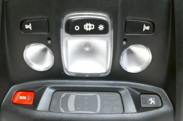 Plafonnier Peugeot 3008 SUV (MC_, MR_, MJ_, M4_) 1.2 hybrid 136 (mrhpye) (2023) occasion