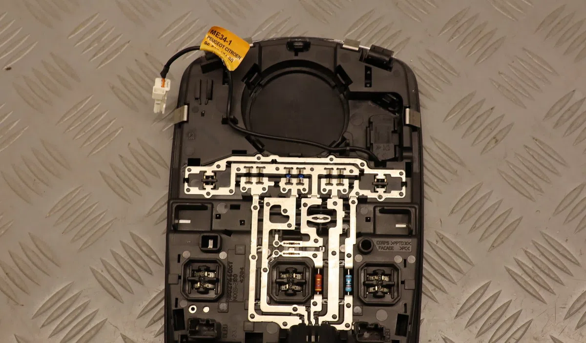 Plafonnier Peugeot 508 I (8D_) 2.0 bluehdi 150 (2014-2018) occasion