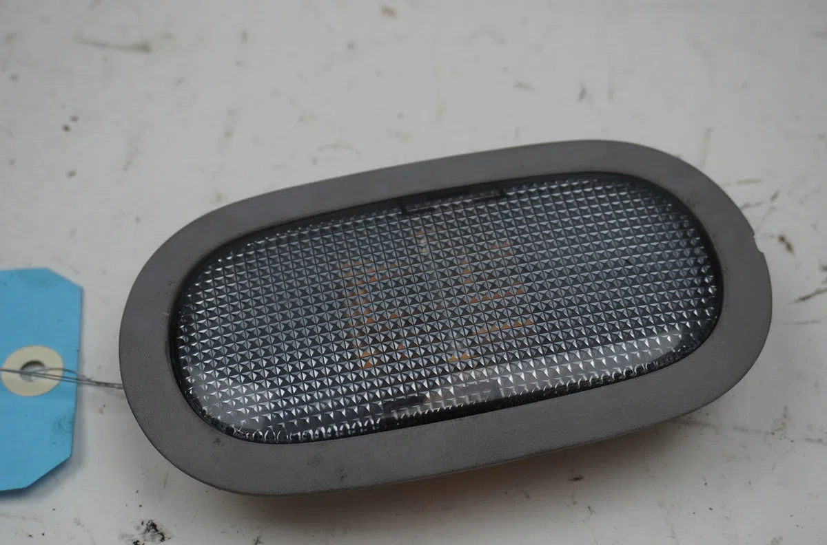 Plafonnier Renault CLIO II (BB_, CB_) 1.2 (bb0a, bb0f, bb10, bb1k, bb28, bb2d, bb2h, cb0a,... (1998-2010) 5 portes occas