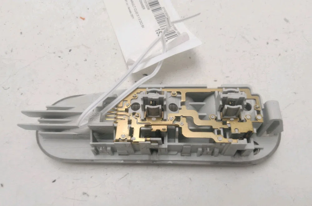 Plafonnier Renault CLIO III (BR0-1, CR0-1) 1.5 dci (2010-2014) 5 portes occasion
