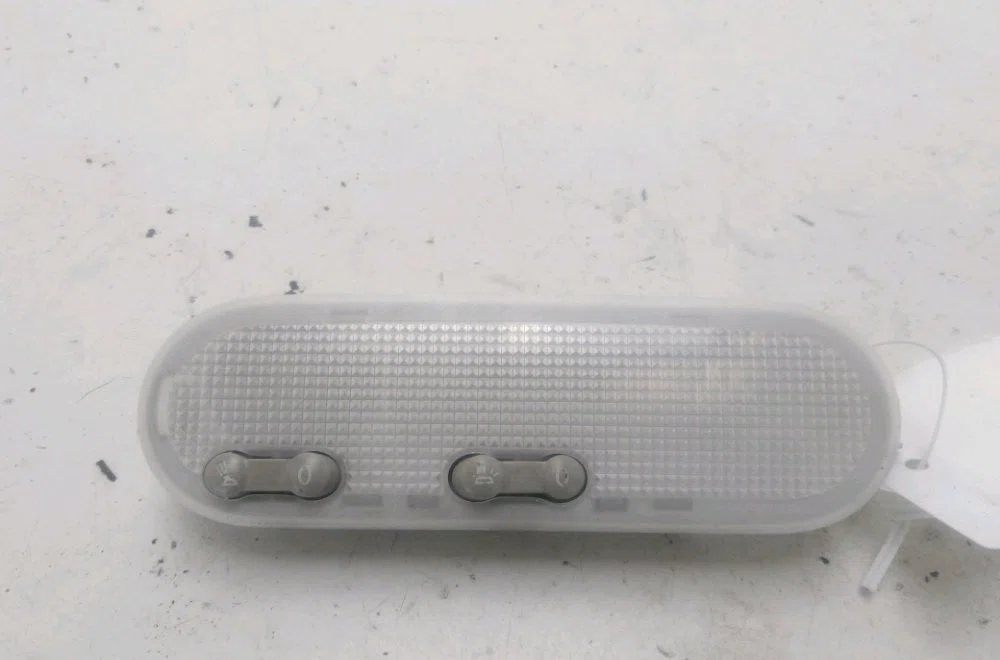 Plafonnier Renault CLIO III Grandtour (KR0-1_) 1.5 dci (kr0g) (2007-2012) occasion