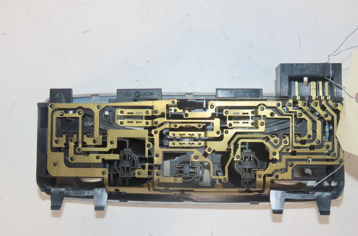 Plafonnier Renault ESPACE IV (JK0-1_) 2.0 dci (jk02, jk03) (2006) 5 portes occasion