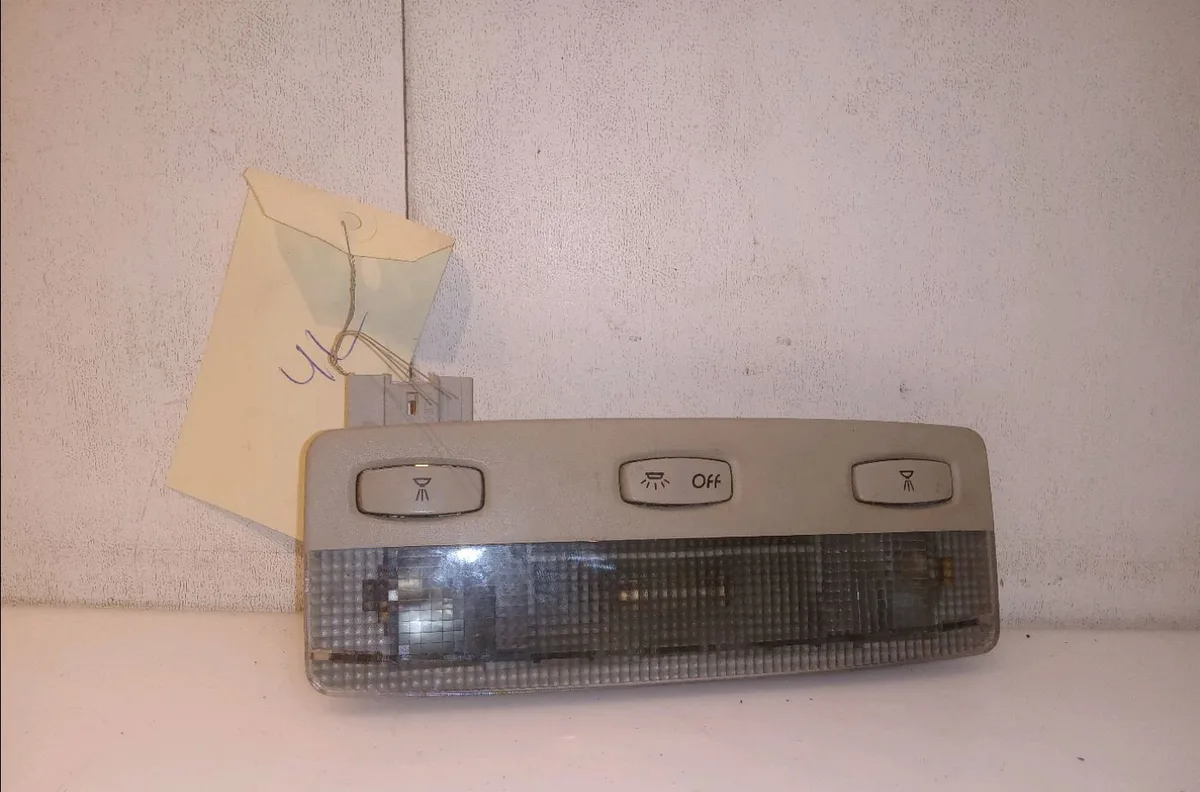 Plafonnier Renault ESPACE IV (JK0-1_) 2.2 dci (jk0h) (2002-2006) occasion