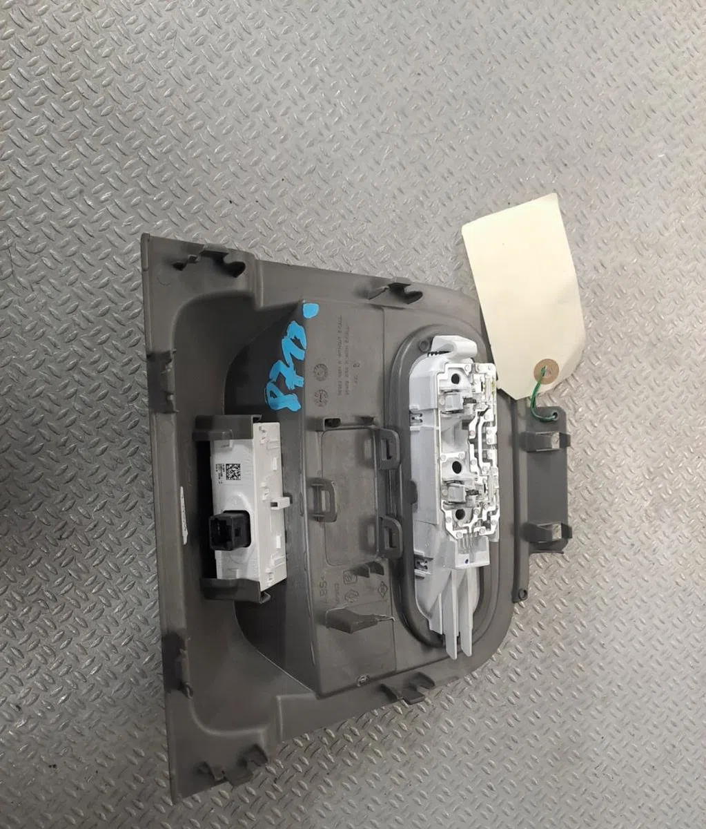 Plafonnier RENAULT MASTER 3 PHASE 3 occasion