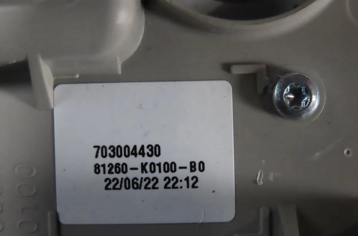 Plafonnier Toyota YARIS (_P21_, _PA1_, _PH1_) 1.5 hybrid (mxph10, mxph11) (2020) 5 portes occasion