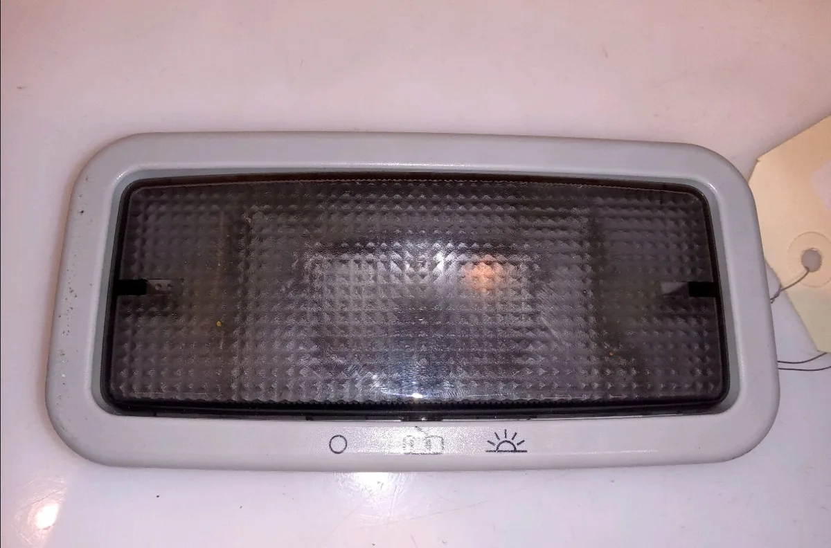Plafonnier Volkswagen POLO III (6N1) 55 1.3 (1994-1997) occasion