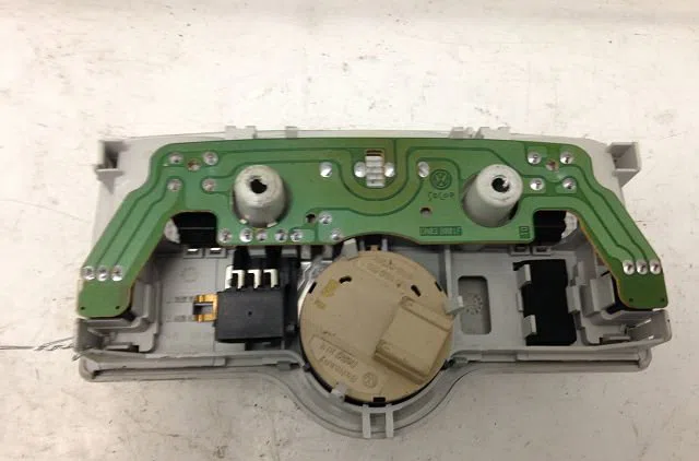 Plafonnier Volkswagen TOURAN (1T1, 1T2) 1.9 tdi (2003-2004) 5 portes occasion