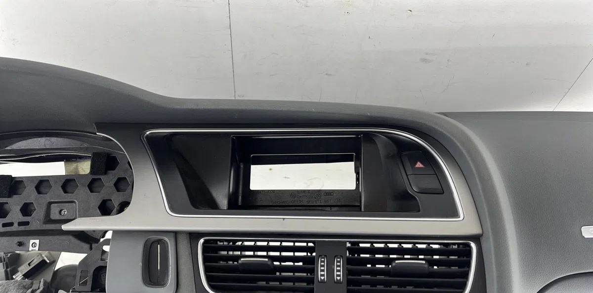 Planche de bord AUDI A5 1 COUPE PHASE 2 occasion