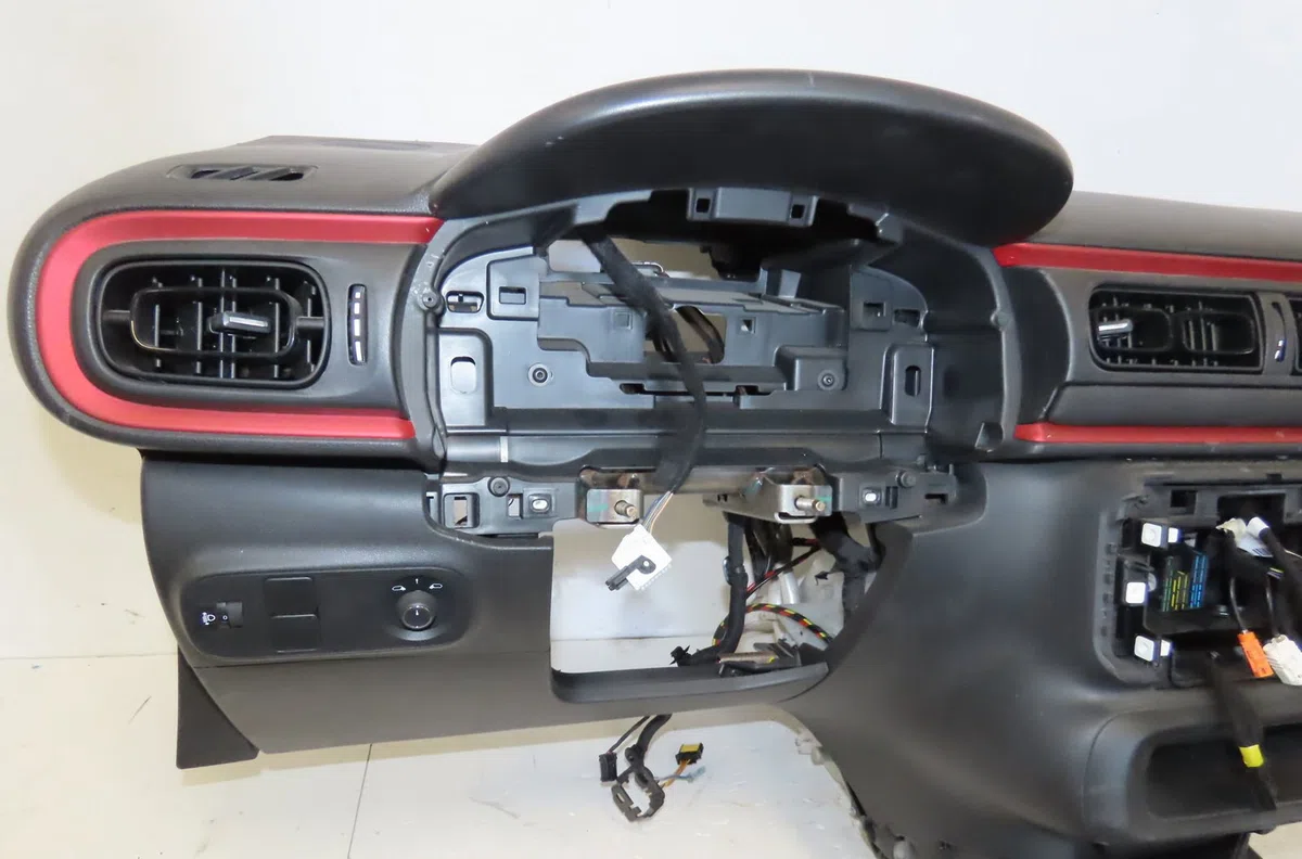 Planche de bord Citroen C3 III (SX) 1.2 puretech 82 (2018) 5 portes occasion
