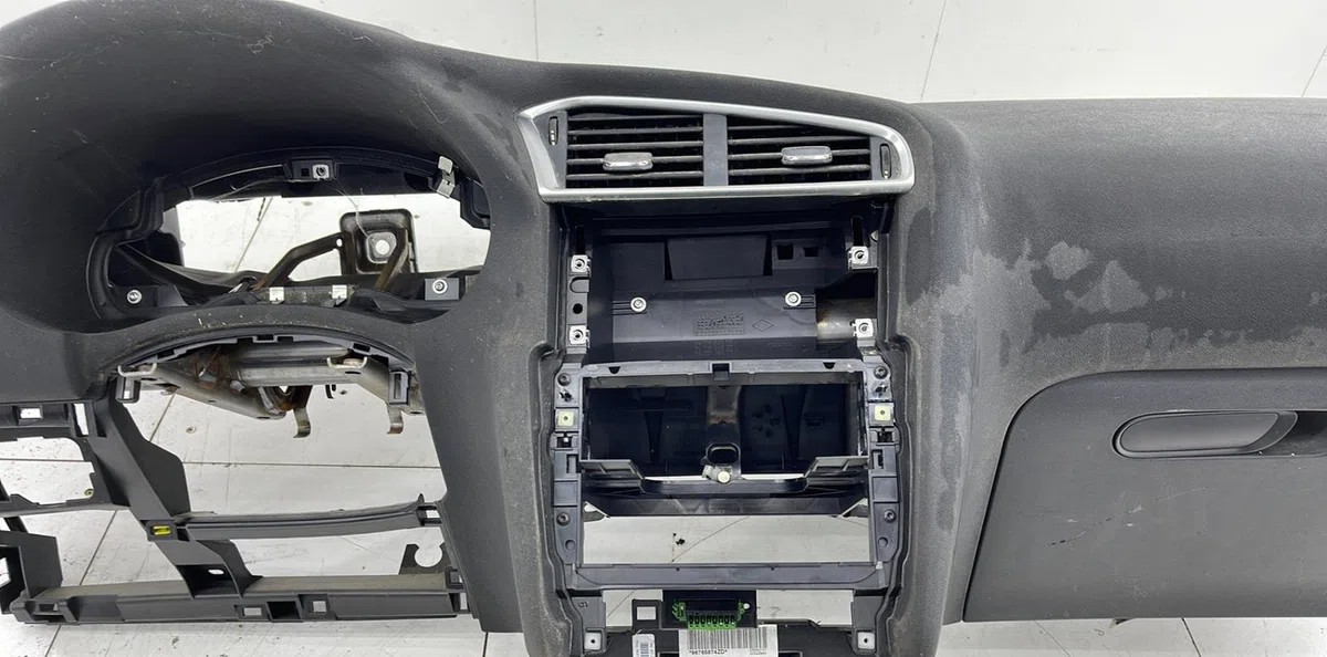 Planche de bord CITROEN C4 2 PHASE 1 occasion