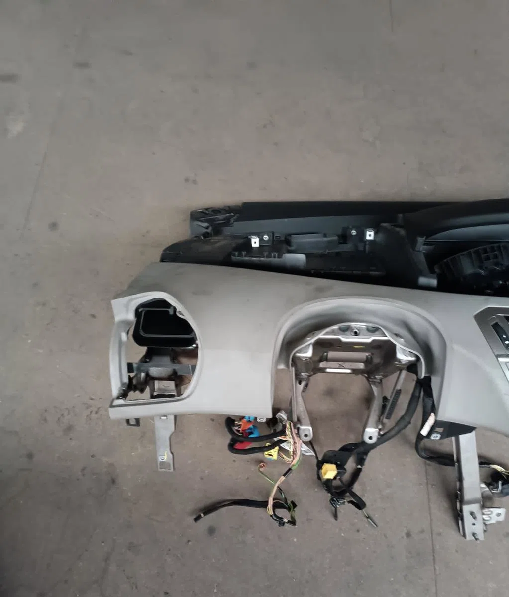 Planche de bord Citroen C4 GRAND PICASSO I (UA_) 2.0 hdi 150 (2009-2013) occasion
