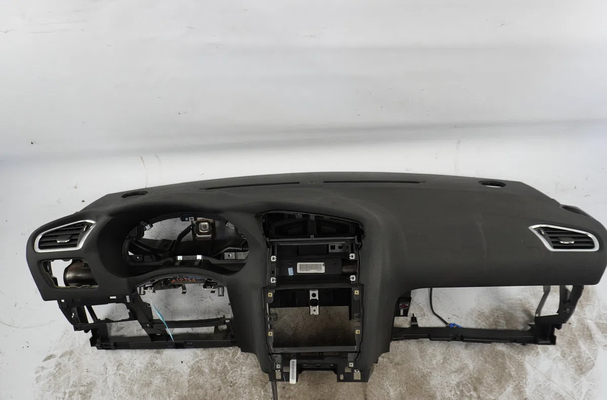 Planche de bord Citroen C4 II (NC_) 1.6 bluehdi 100 (2014) occasion