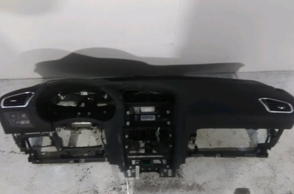 Planche de bord Citroen C4 II (NC_) 1.6 bluehdi 120 (2015) occasion