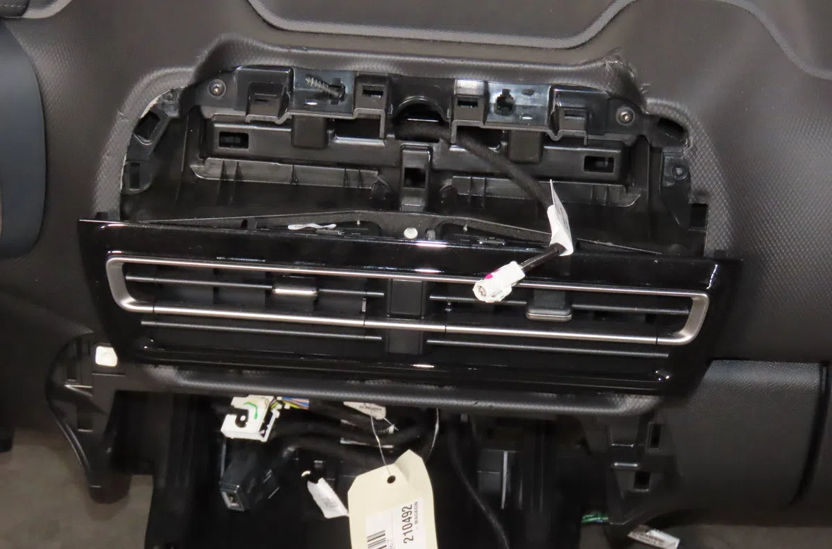Planche de bord Citroen C5 AIRCROSS (A_) 1.2 hybrid 136 (arhpyj) (2023) occasion