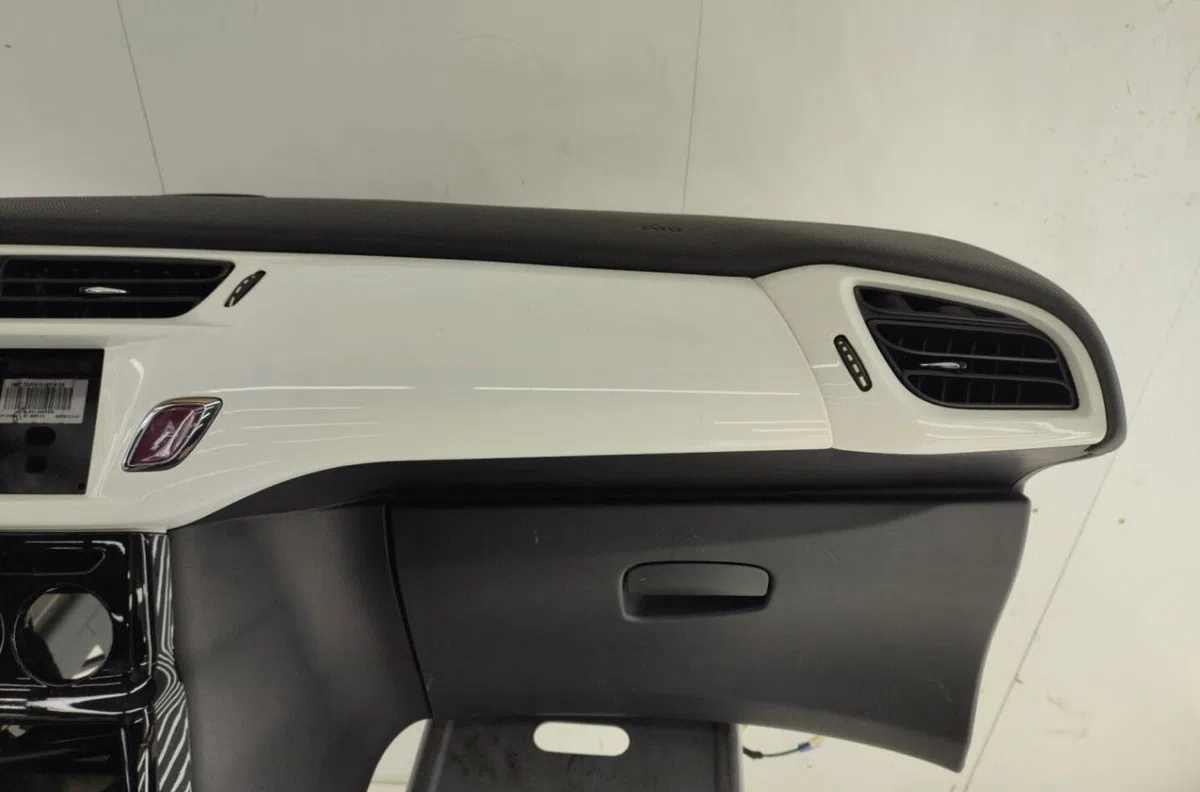 Planche de bord CITROEN DS3 PHASE 1 occasion