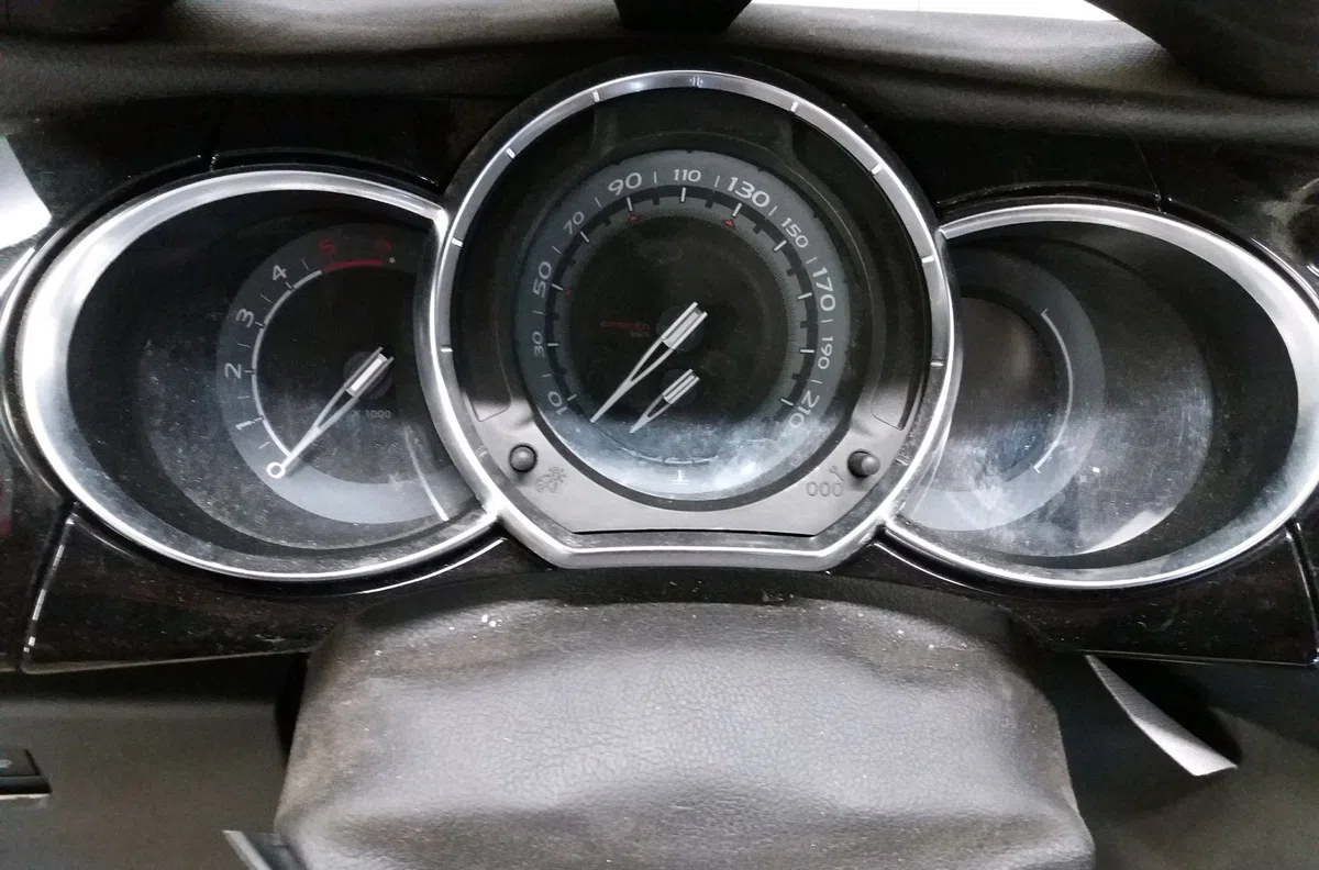 Planche de bord Citroen DS3 (SA_) 1.6 hdi 90 (2009-2015) 3 portes occasion