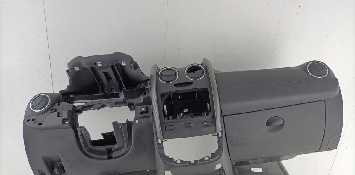 Planche de bord DACIA DUSTER 1 PHASE 2 occasion