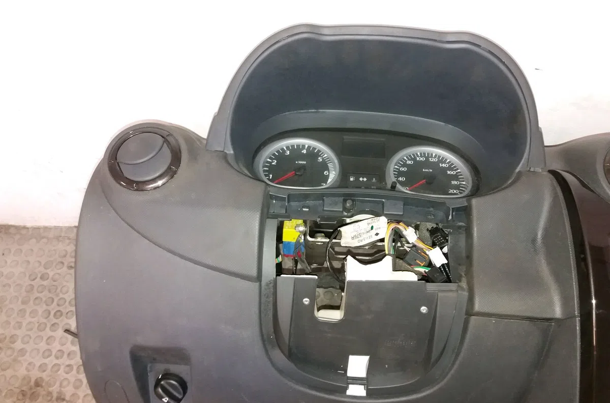 Planche de bord Dacia DUSTER (HS_) 1.5 dci 4x4 (hsmc, hsmd) (2010-2018) 5 portes occasion