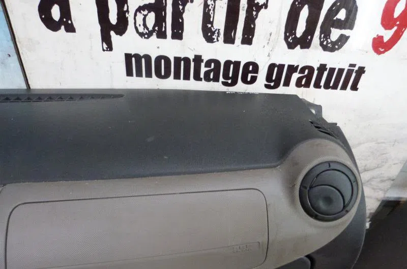 Planche de bord DACIA SANDERO 1 occasion