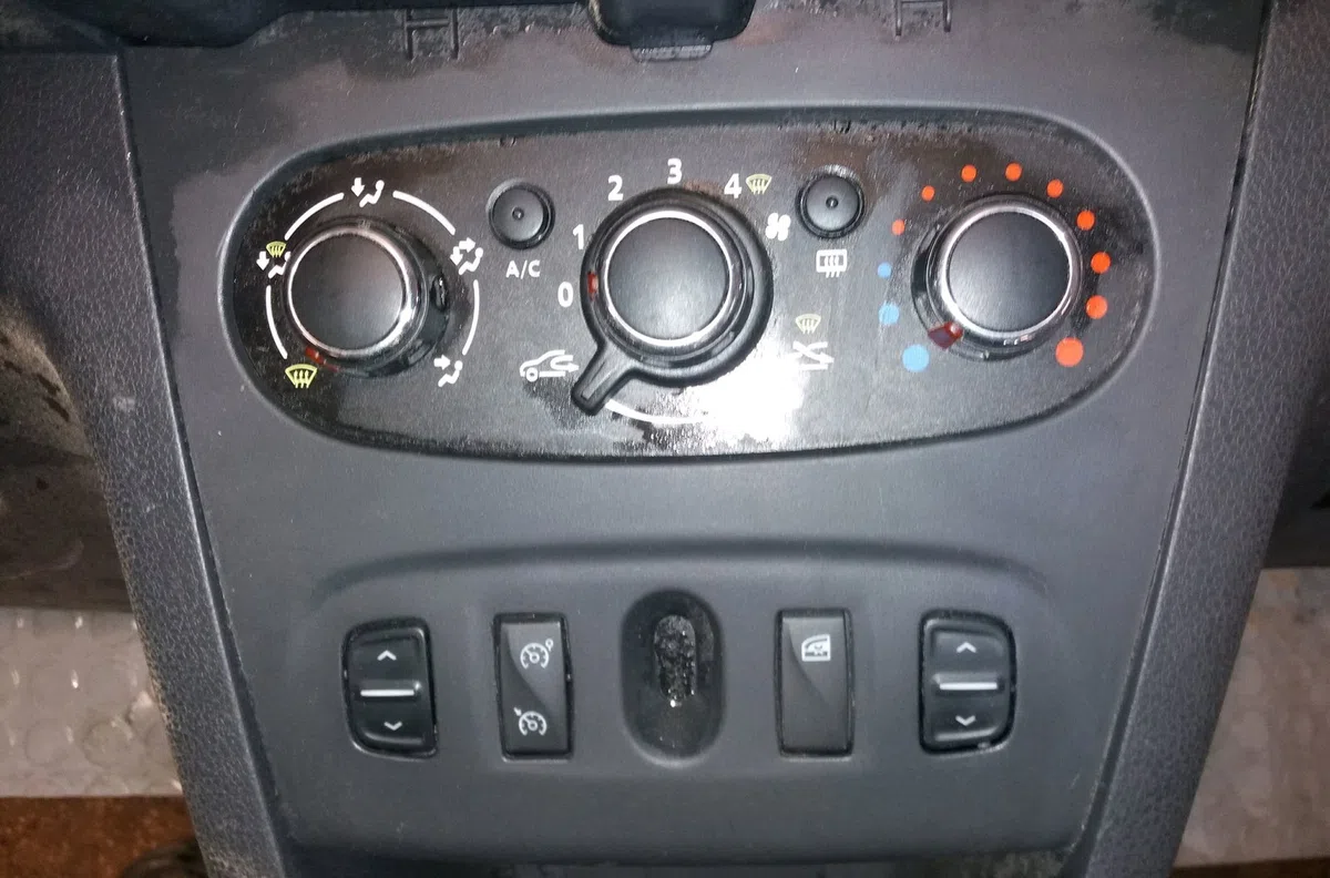 Planche de bord Dacia SANDERO II 1.5 dci (2012) 5 portes occasion
