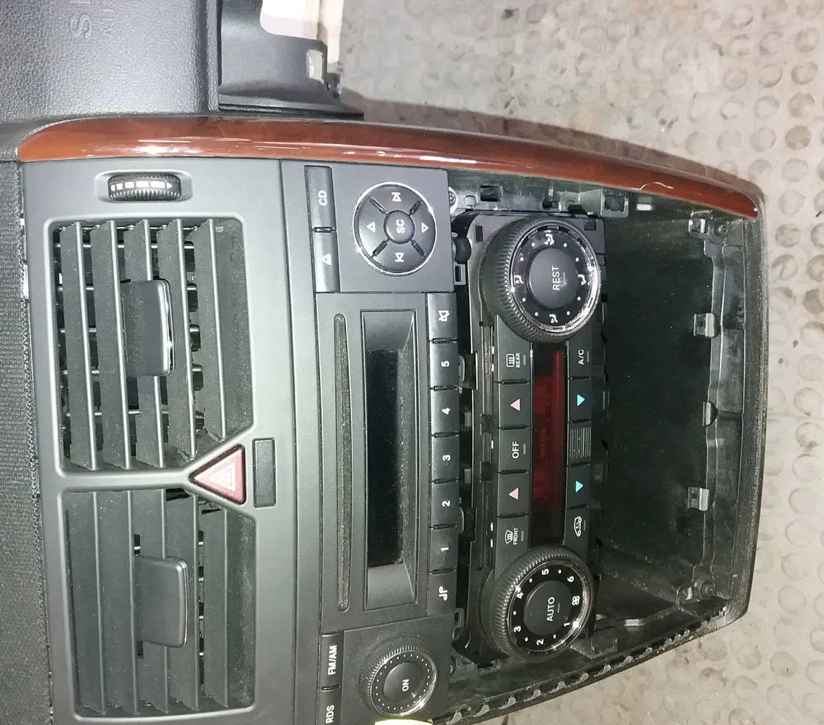 Planche de bord Mercedes-benz CLASSE A (W169) A 200 cdi (169.008, 169.308) (2004-2012) 5 portes occasion