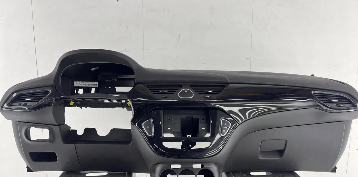 Planche de bord OPEL CORSA E occasion