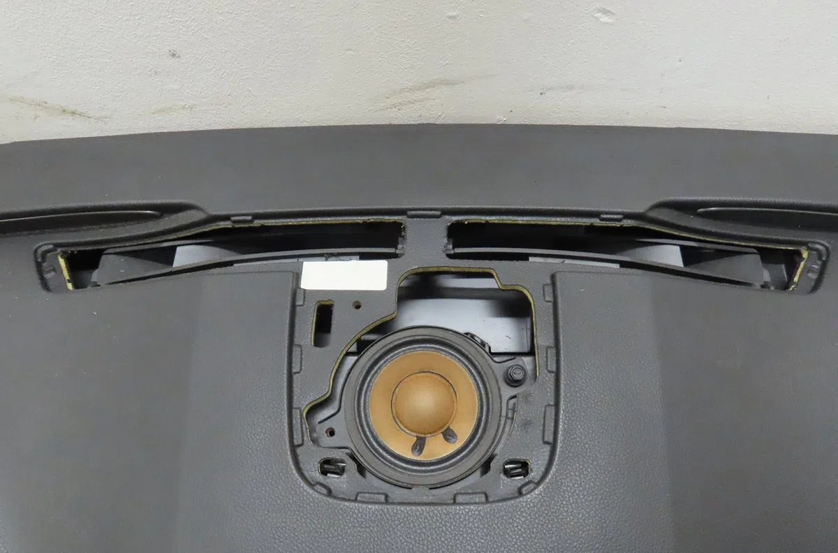 Planche de bord Opel INSIGNIA A A trois volumes (G09) 1.8 (69) (2008-2017) occasion