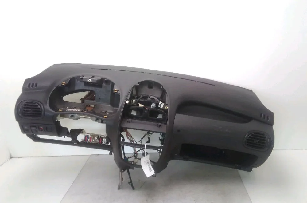 Planche de bord Peugeot 206 3-5 portes (2A-C) 1.4 i (1998-2012) 3 portes occasion