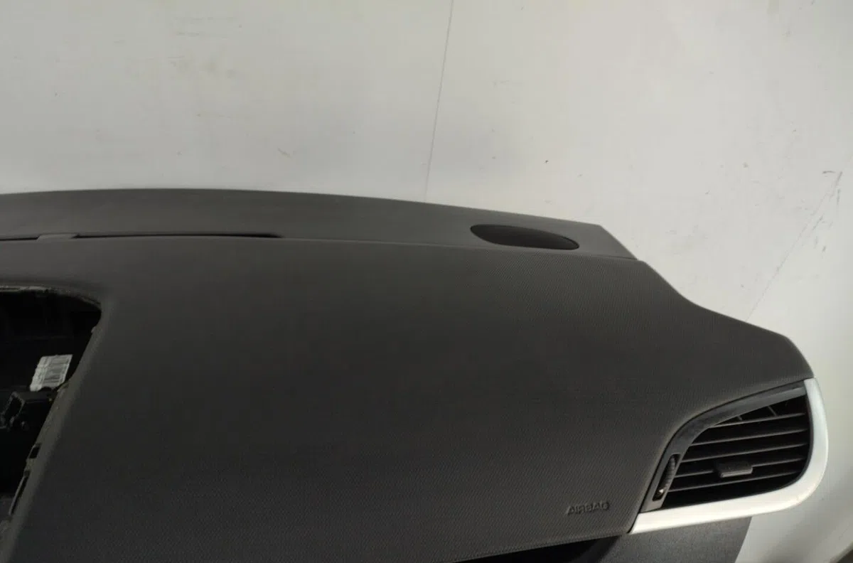 Planche de bord PEUGEOT 207 PHASE 1 occasion