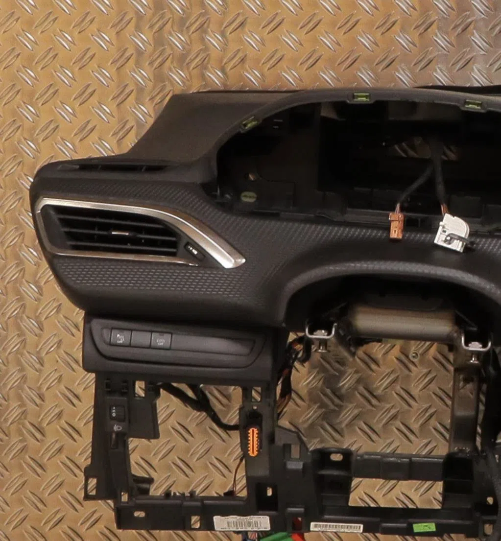 Planche de bord Peugeot 208 I (CA_, CC_) 1.2 puretech 82 (2018) occasion