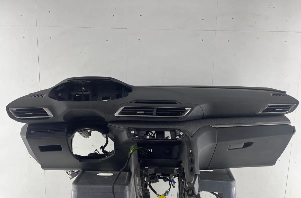 Planche de bord PEUGEOT 3008 2 PHASE 1 occasion