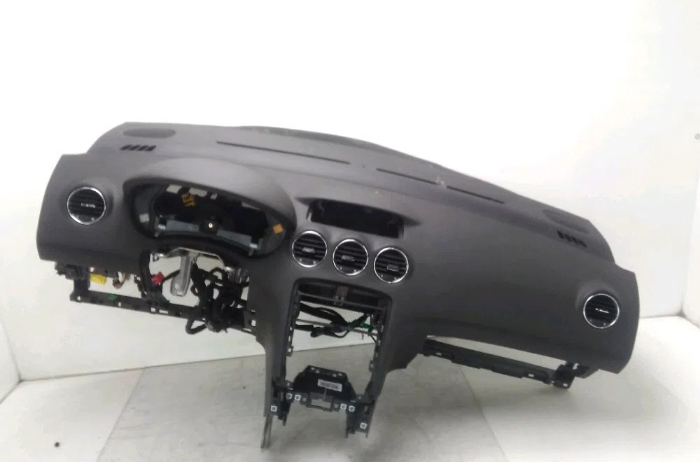 Planche de bord Peugeot 308 I (4A_, 4C_) 1.6 16v (2007-2014) 5 portes occasion