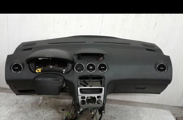 Planche de bord Peugeot 308 I (4A_, 4C_) 1.6 hdi (2007-2014) 5 portes occasion